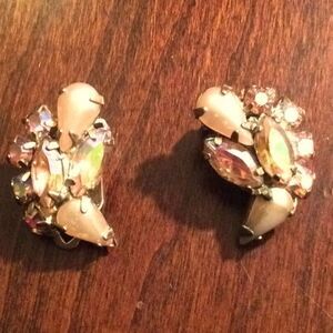 Vintage Pat. Pend.crystals and pearl clip ons